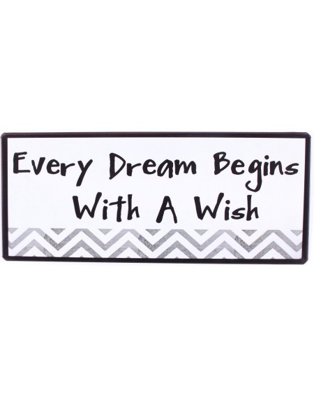 Szyld Every dream begins with a wish